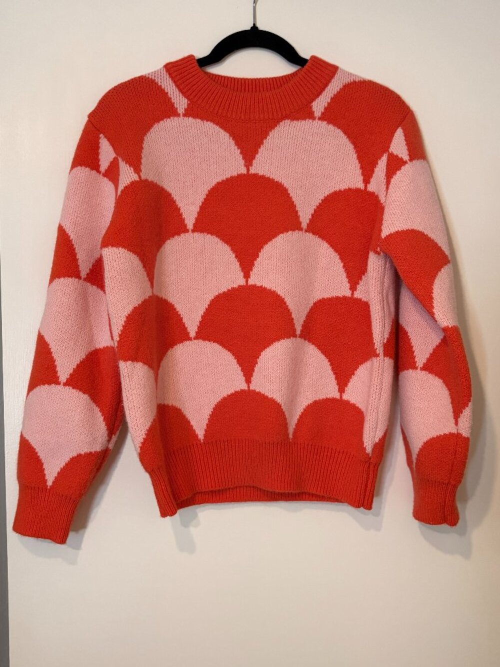 NWOT &Merci Scalloped Design Sweater